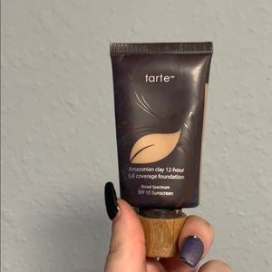 Tarte Amazonian clay 12 hour full coverage foundat